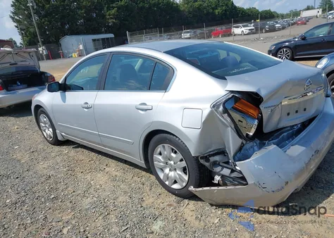 2011 Nissan Altima 2.5 S z USA, uszkodzony, nr VIN 1N4AL2AP5BC133606